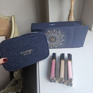 NWT CHANEL 2025 Lip Gloss Set With Bag